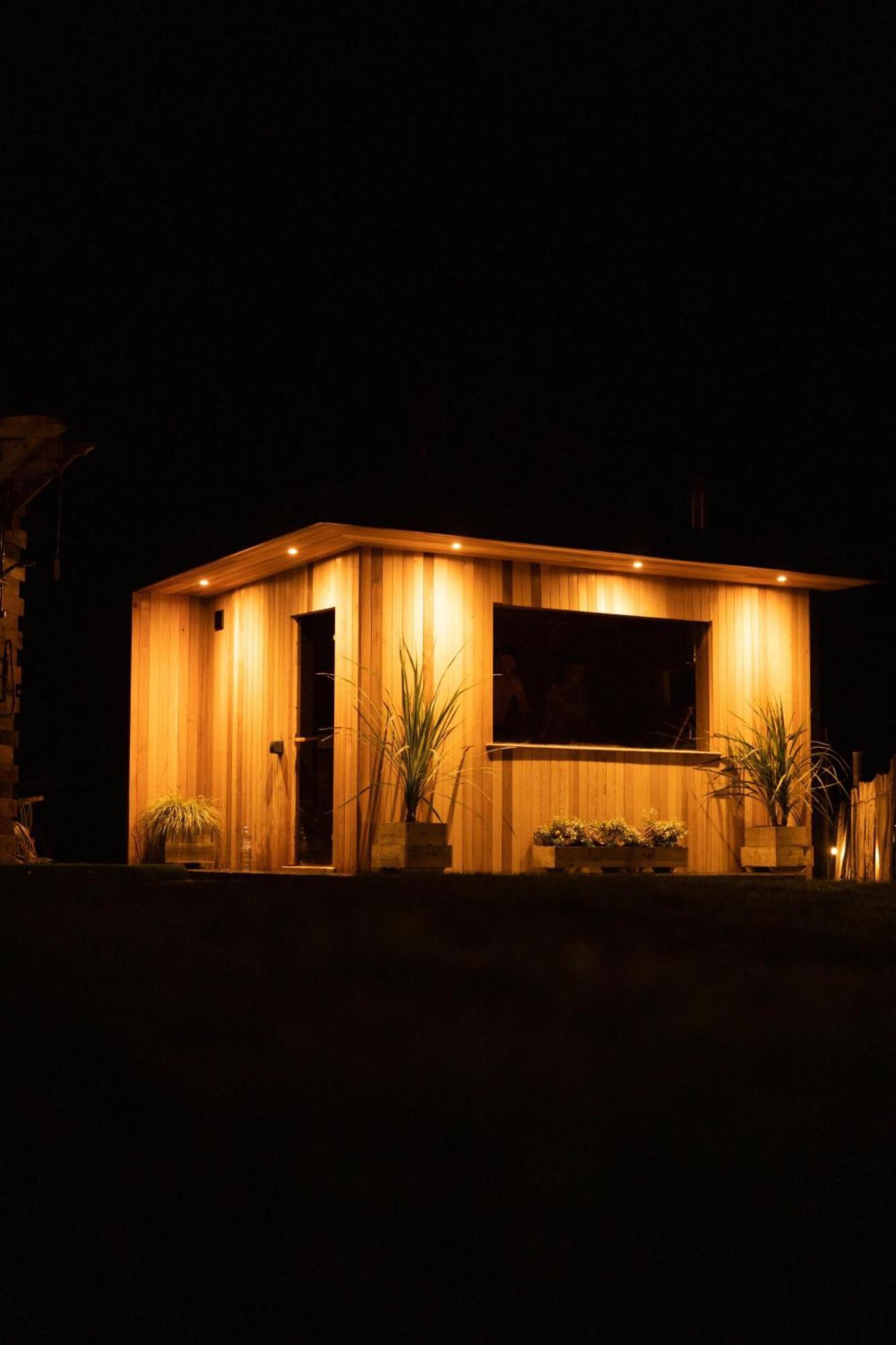 Rostrevor Mountain Lodge - Glamping Pods - Revive Sauna & Hot Tubs Extérieur photo